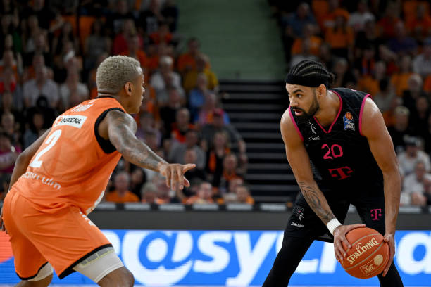 在赵继伟超 在赵继伟超